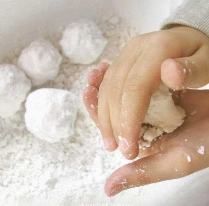 Как сделать искусственный снег своими руками