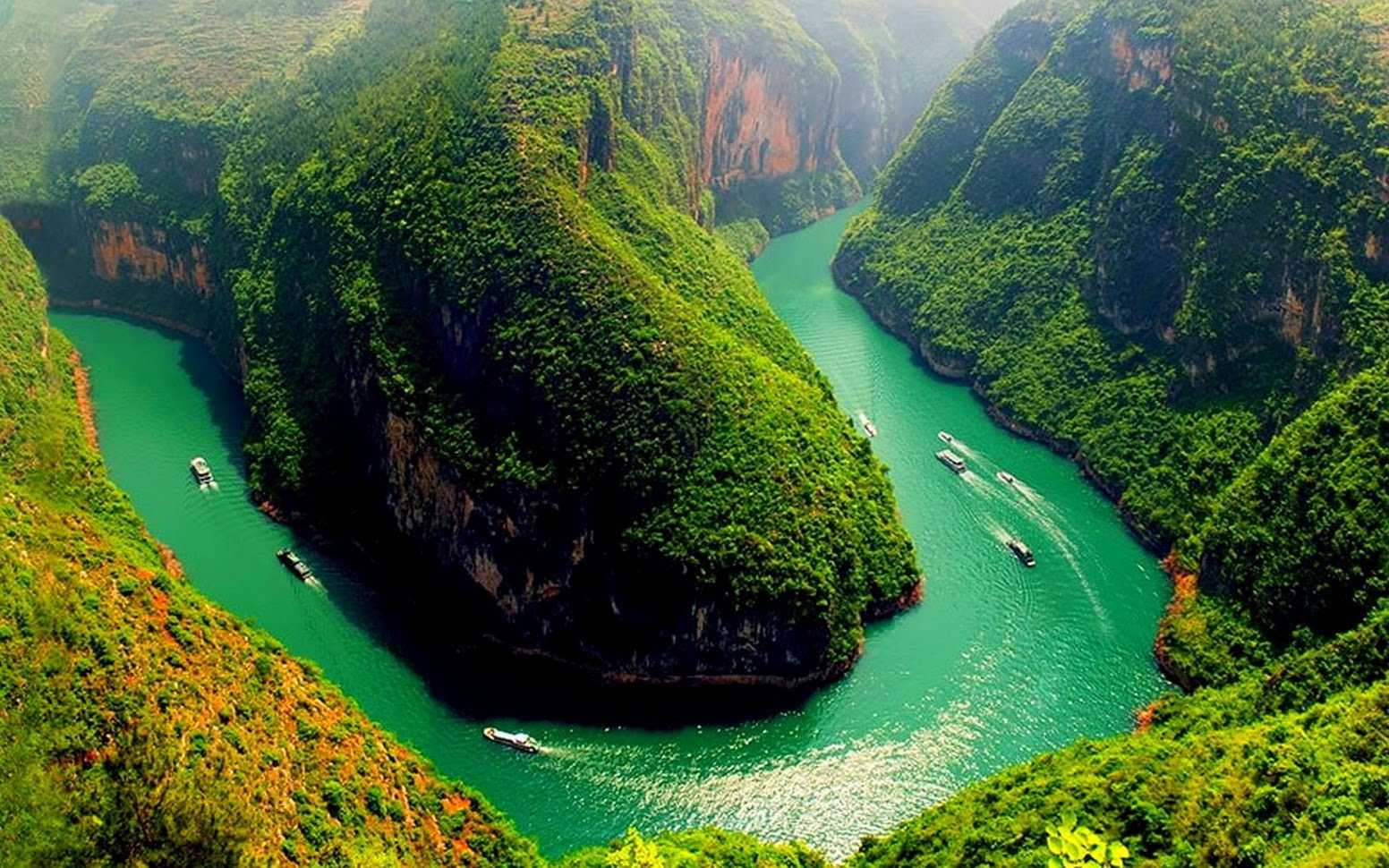 Где начало реки янцзы. Река Янцзы Китай. Бассейн реки Янцзы. Долина реки Янцзы. Янцзы голубая река.