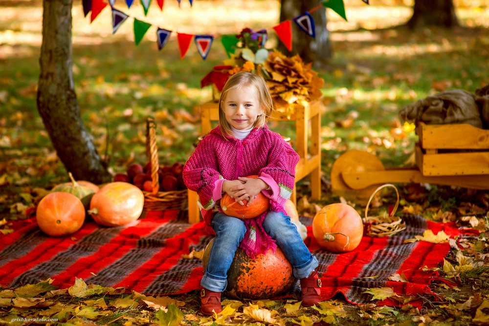 Идеи для фотосессии с ребенком осенью