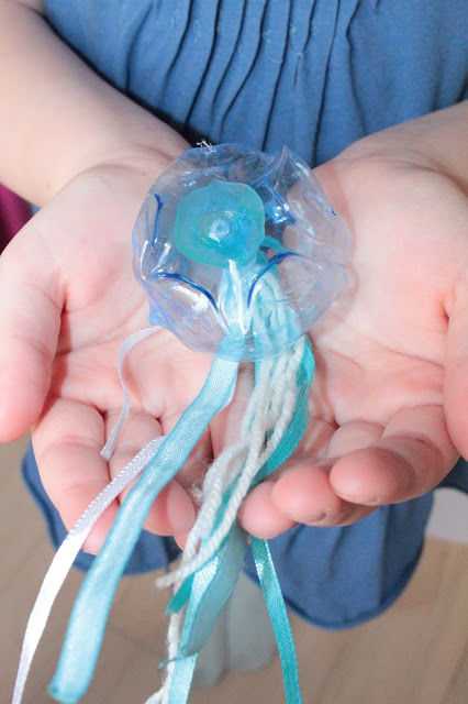 Как сделать медузу из бумаги?