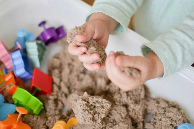 Как сделать кинетический песок своими руками в домашних условиях для детей